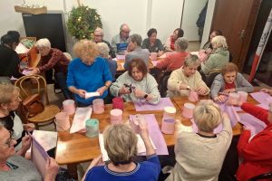 Warsztaty florystyczne w Klubie Seniora "Zawsze aktywni"