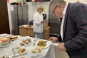 Konkurs kulinarny pod tytułem „Potrawy świąteczne” w Zespole Szkół w Wąbrzeźnie