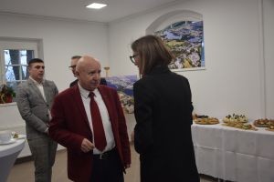 Uroczyste przekazanie nowoczesnego ambulansu dla wąbrzeskiego Zespołu Ratownictwa Medycznego