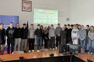 Uczniowie Technikum Logistycznego na "Lekcji w Starostwie"