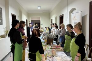 Kiermasz Wielkanocny w Starostwie Powiatowym w Wąbrzeźnie