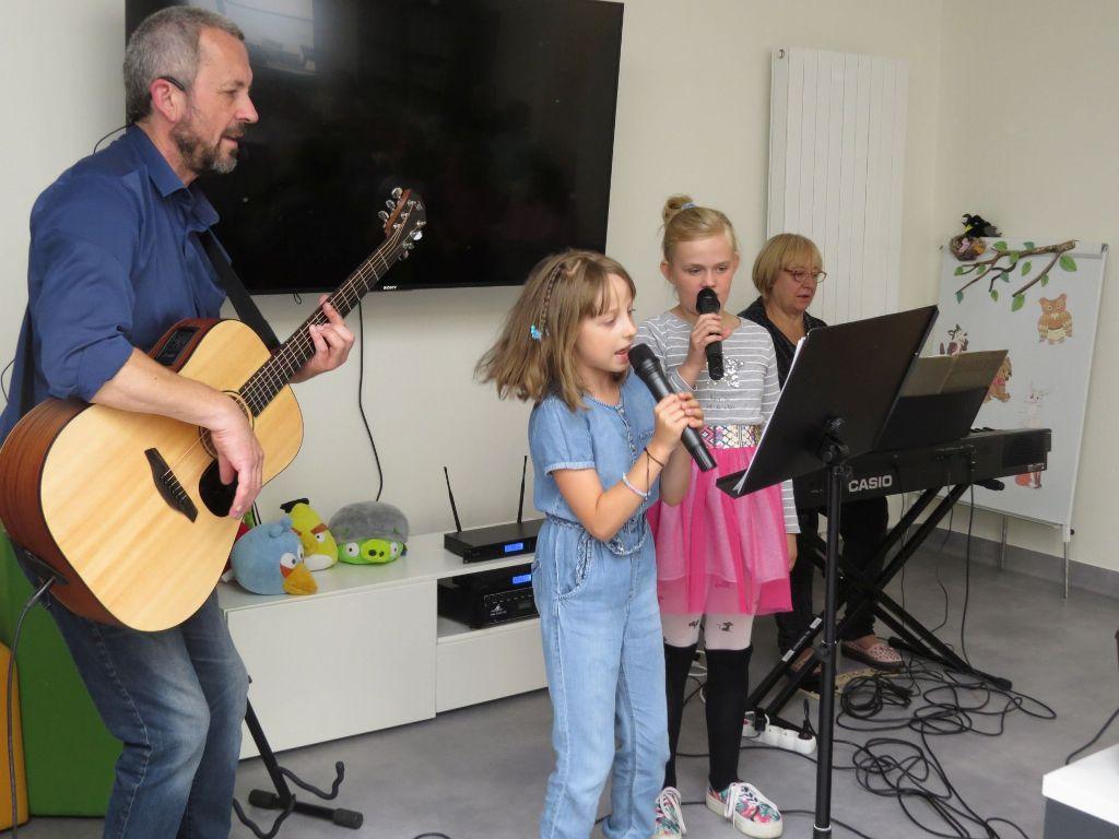 ROZŚPIEWANA BIBLIOTEKA