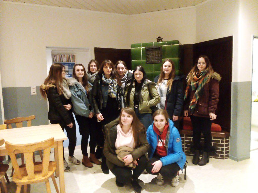 Młodzież ZSZ w Wąbrzeźnie na uroczystych obchodach Holocaustu w Syke - Niemcy