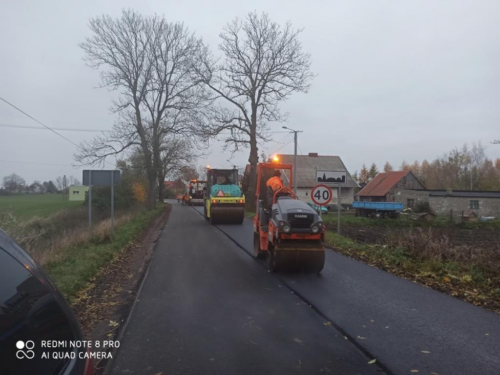 Trwa kompleksowy remont drogi powiatowej nr 1721C Ryńsk – Sierakowo