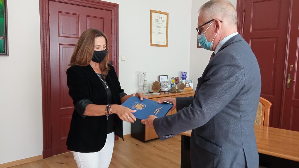 Nowy samochód dla Powiatowego Urzędu Pracy w Wąbrzeźnie