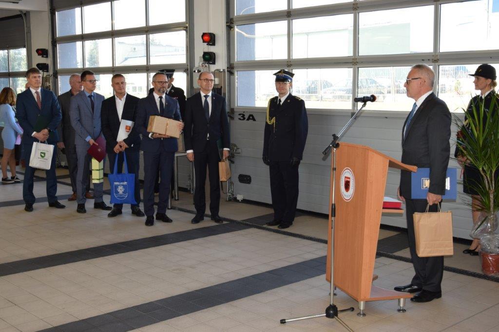 Uroczysty apel związany z odejściem na zaopatrzenie emerytalne st.bryg. Ireneusza Wiśniewskiego