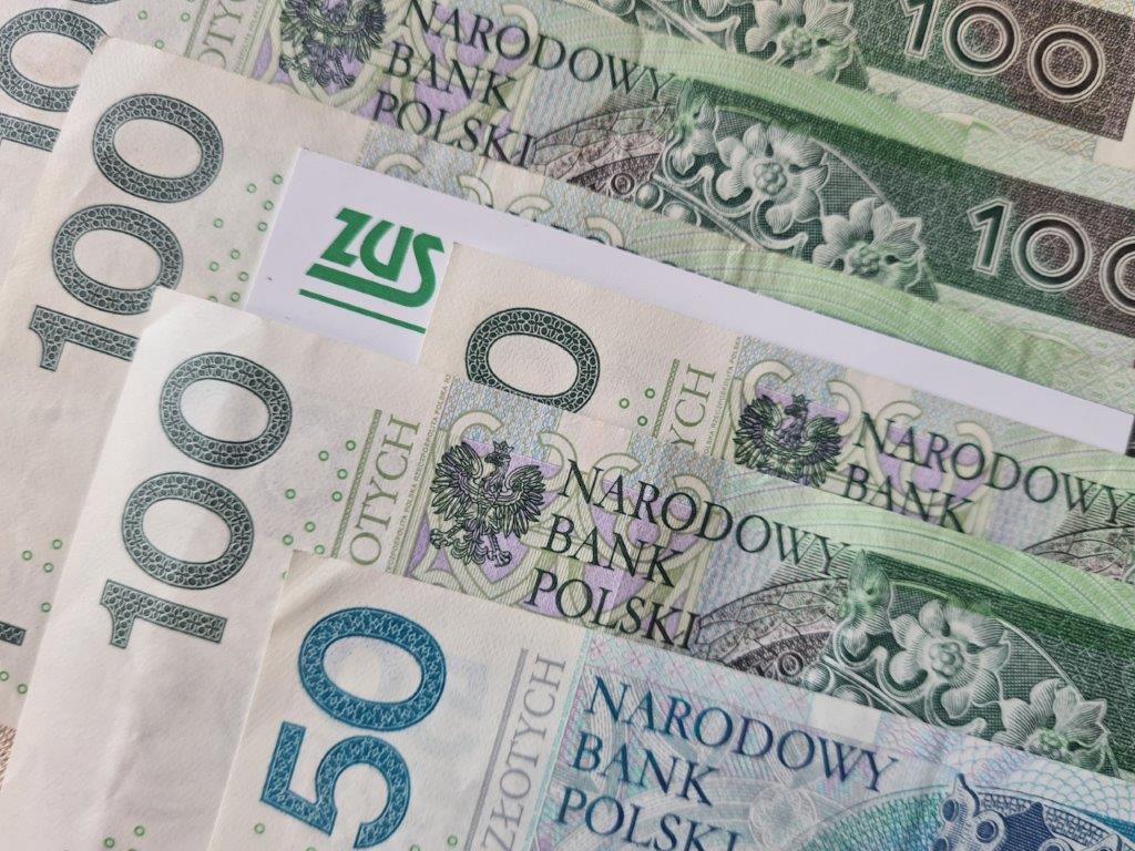 Od 1 marca emerytury i renty wyższe o 7 proc.