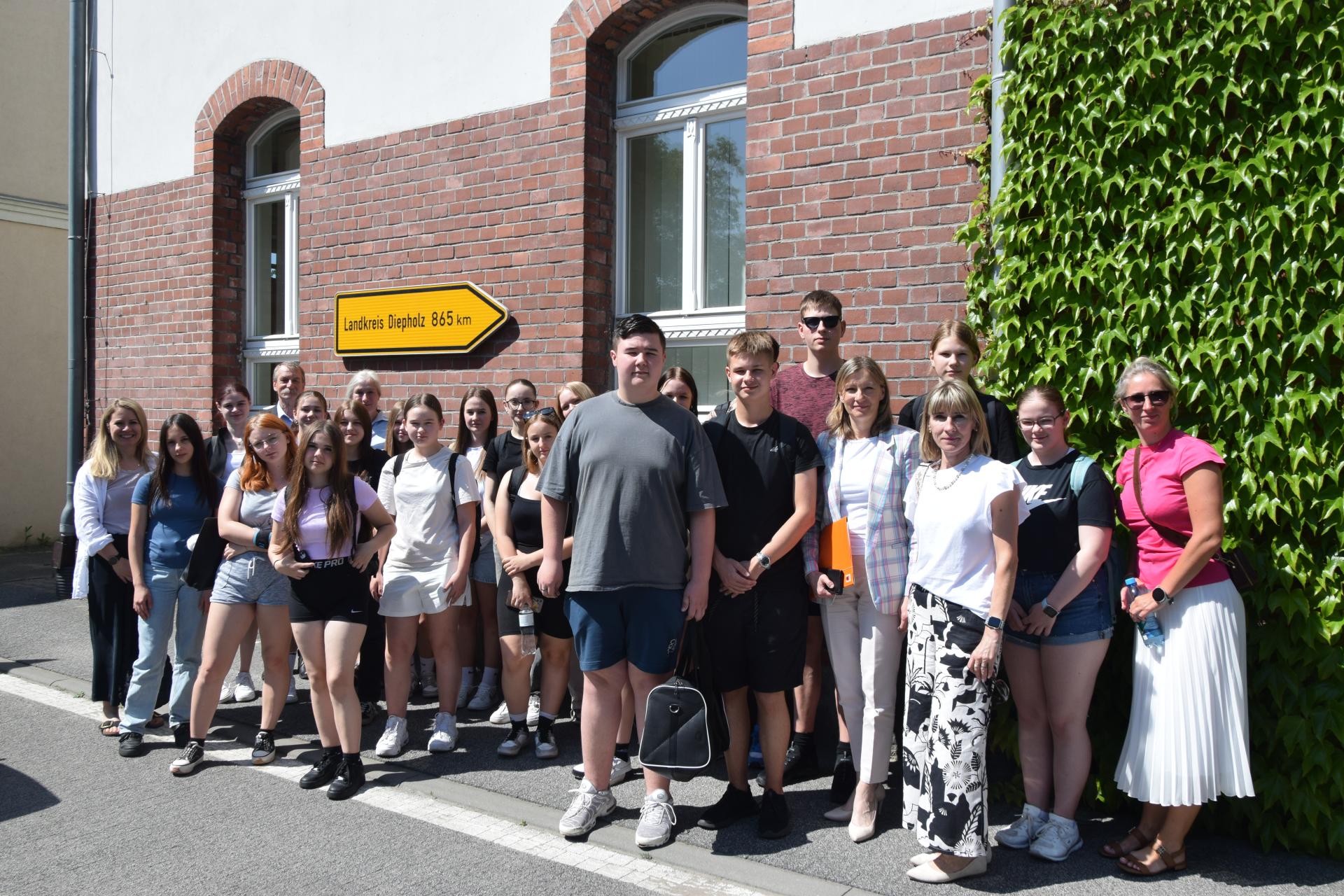 Uczniowie z Realschule Syke w odwiedzinach w Starostwie Powiatowym w Wąbrzeźnie