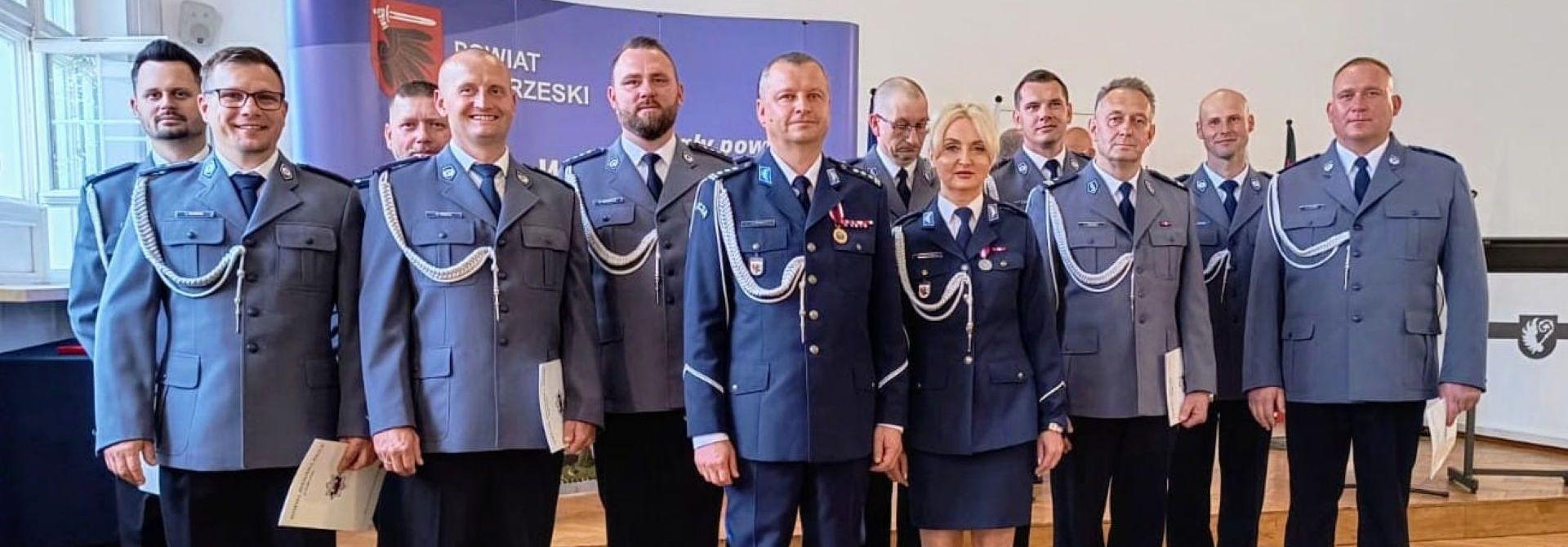 Uroczysta zbiórka z okazji Święta Policji w Wąbrzeźnie