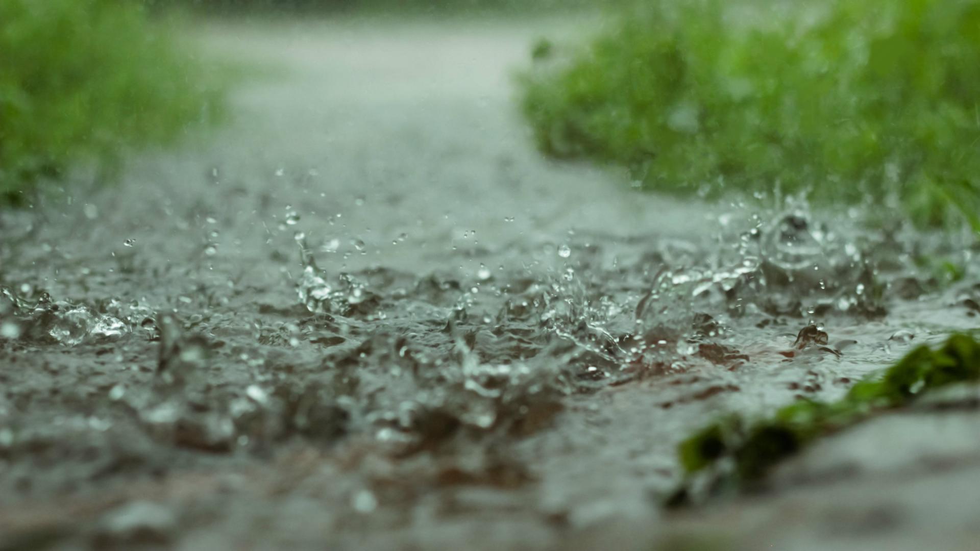 Ostrzeżenie meteorologiczne - Silny deszcz z burzami