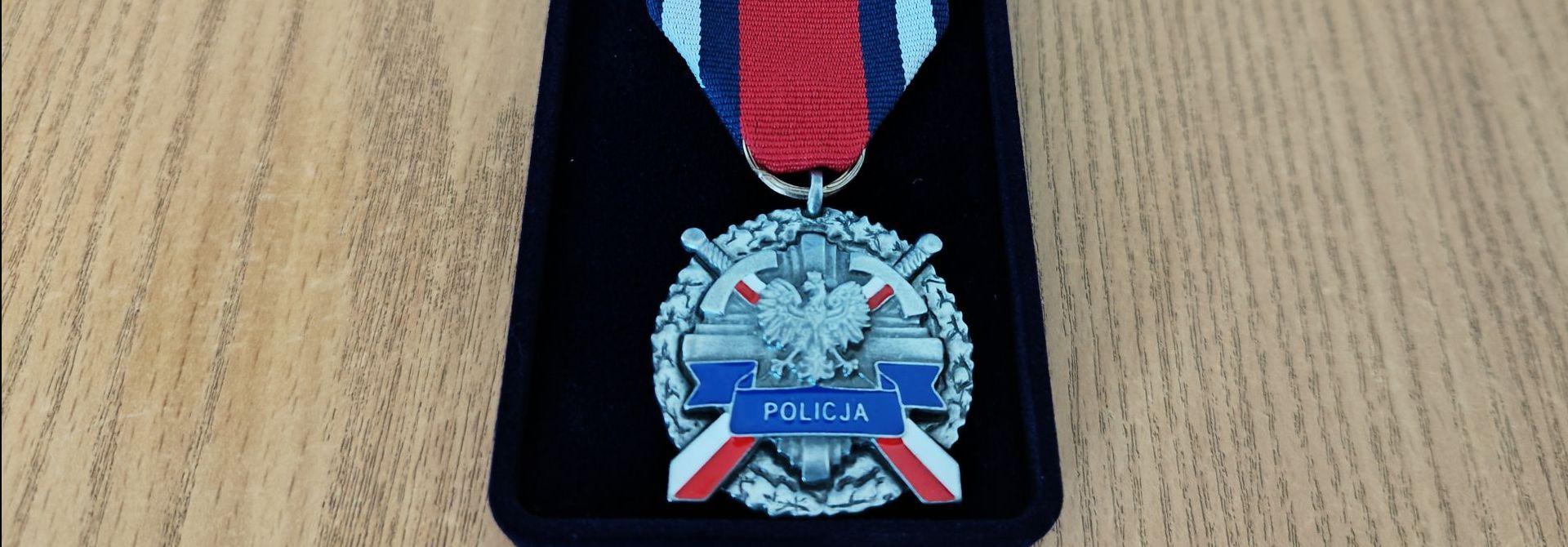 Starosta Wąbrzeski odznaczony srebrnym “Medalem za Zasługi dla Policji”