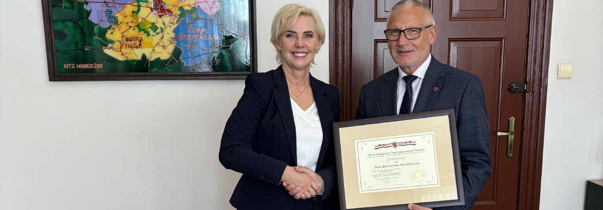 Gratulacje Marszałka Województwa dla Starosty Wąbrzeskiego