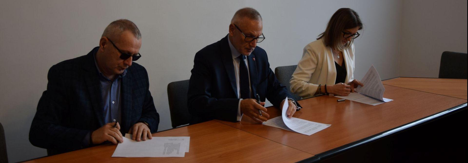 Podpisanie umowy dotacji w ramach programu „Cyfrowy uczeń”