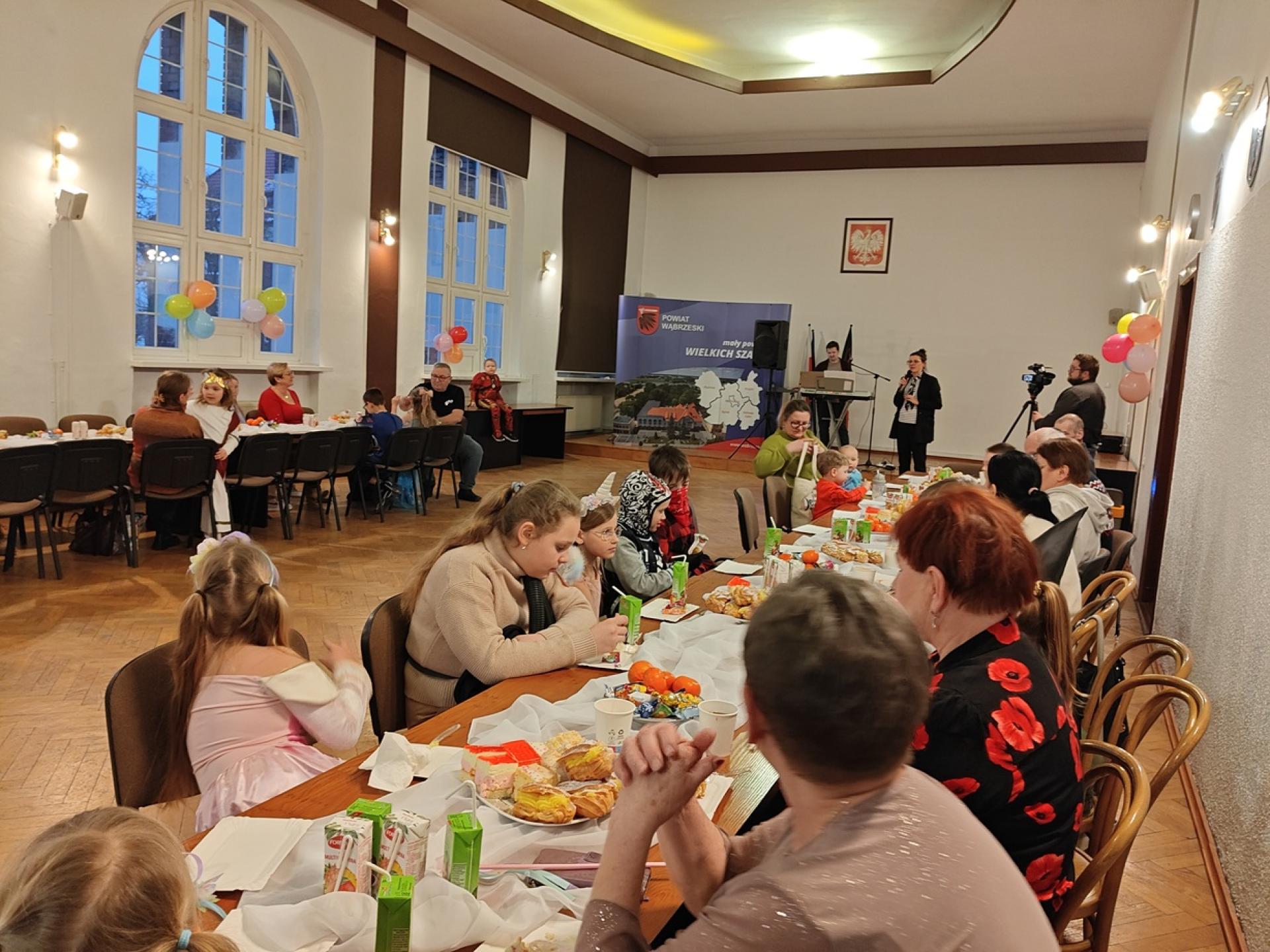 Bal karnawałowy dla wychowanków rodzin zastępczych